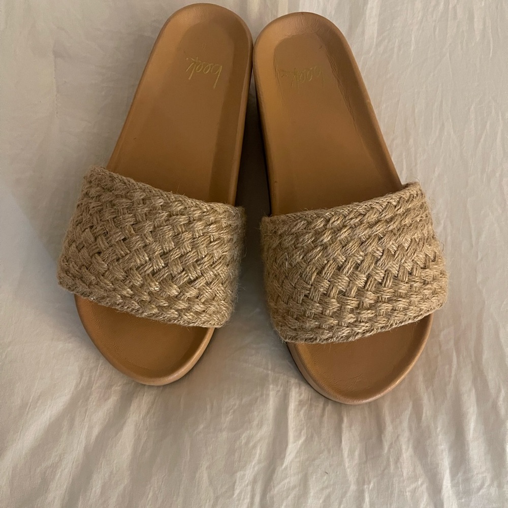 NWOT Beek Albatross Tan Woven Platform Slide Sandals